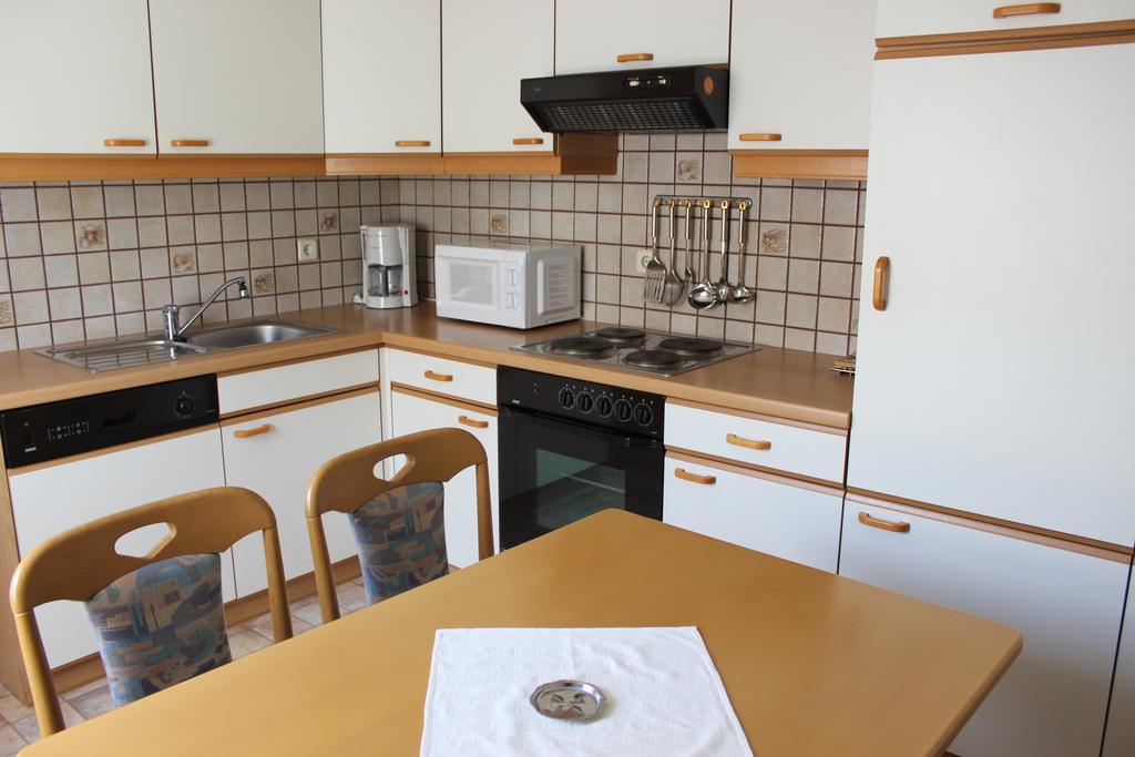 Dreimaderlhaus Apartamento Velden am Wörthersee Exterior foto